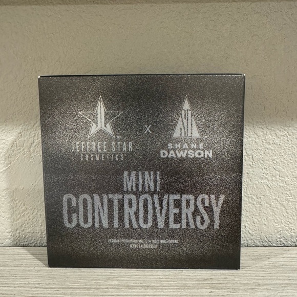 Jeffree Star x Shane Dawson Mini Controversy.  Eyeshadow Palette.  NEW - Picture 2 of 3